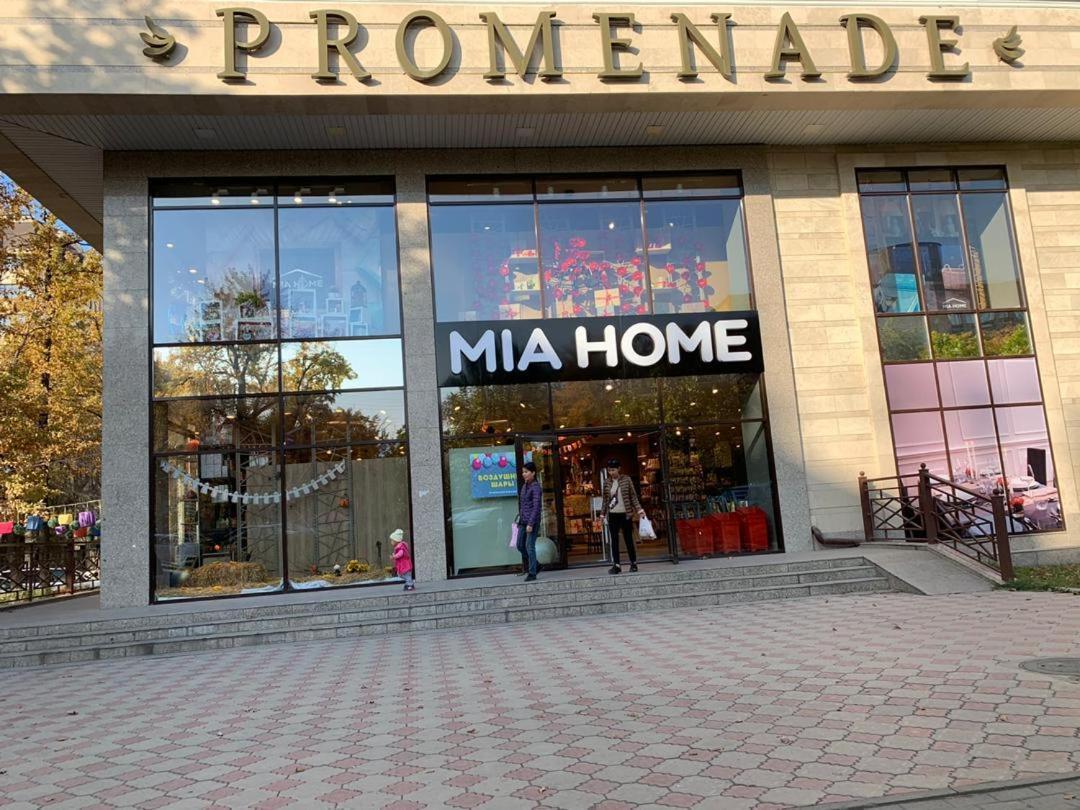 Bishkek, Promenade Appartamento Esterno foto