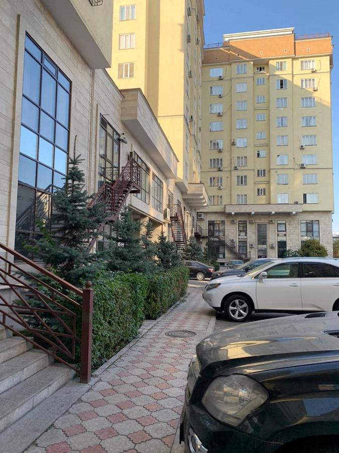 Bishkek, Promenade Appartamento Esterno foto